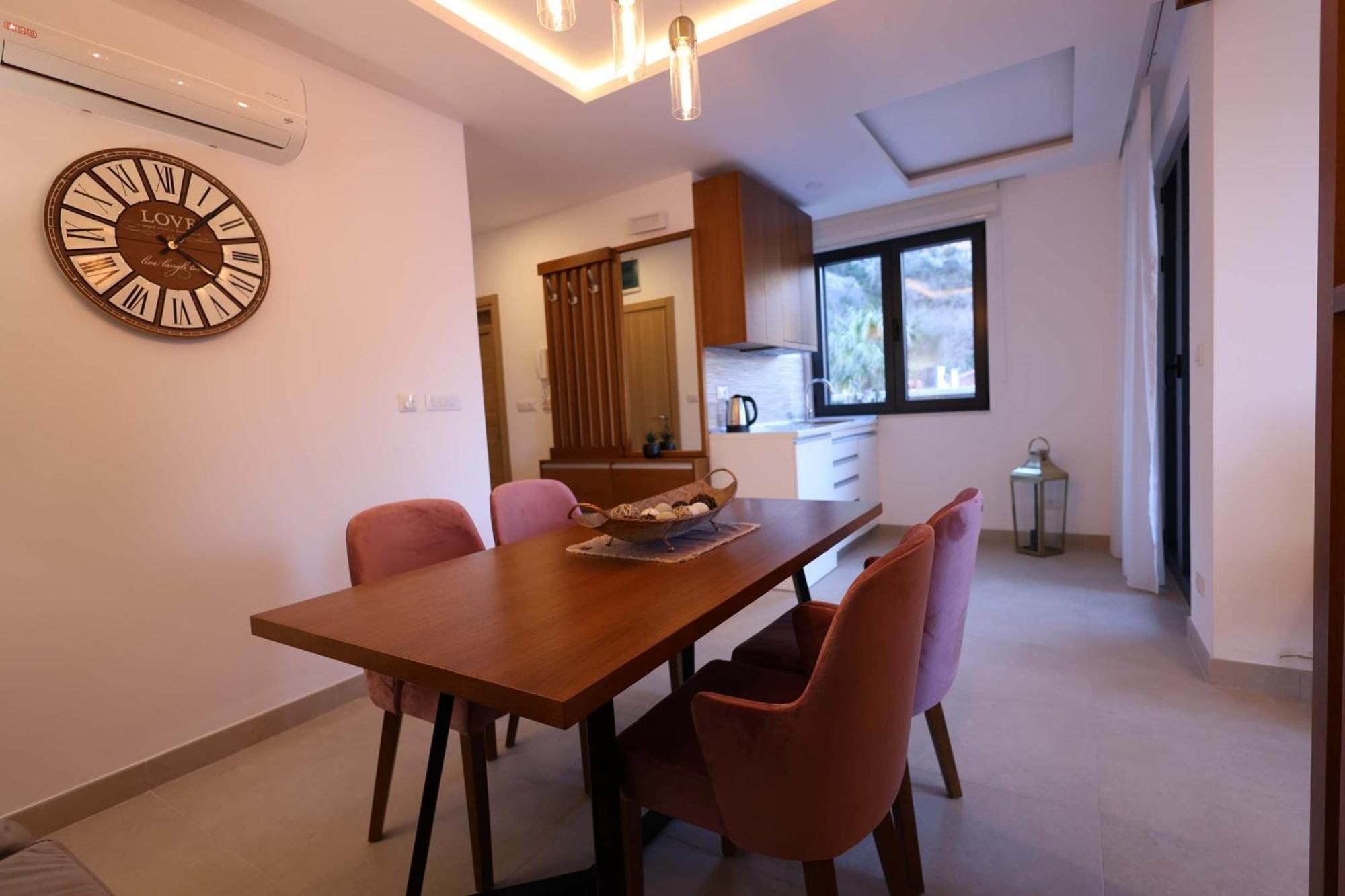 Bellezza Resort & Spa Kotor Bilik gambar