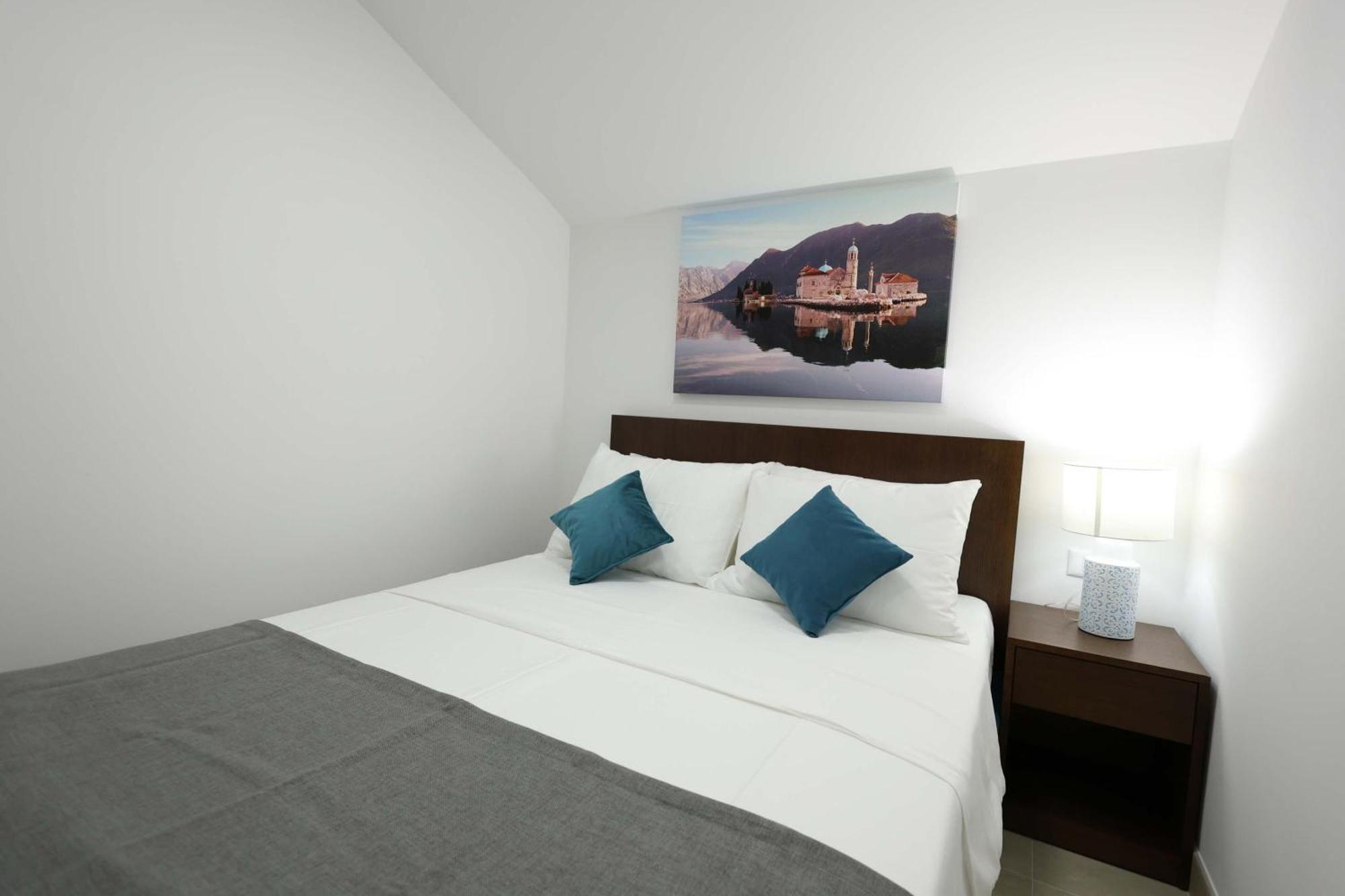 Bellezza Resort & Spa Kotor Bilik gambar