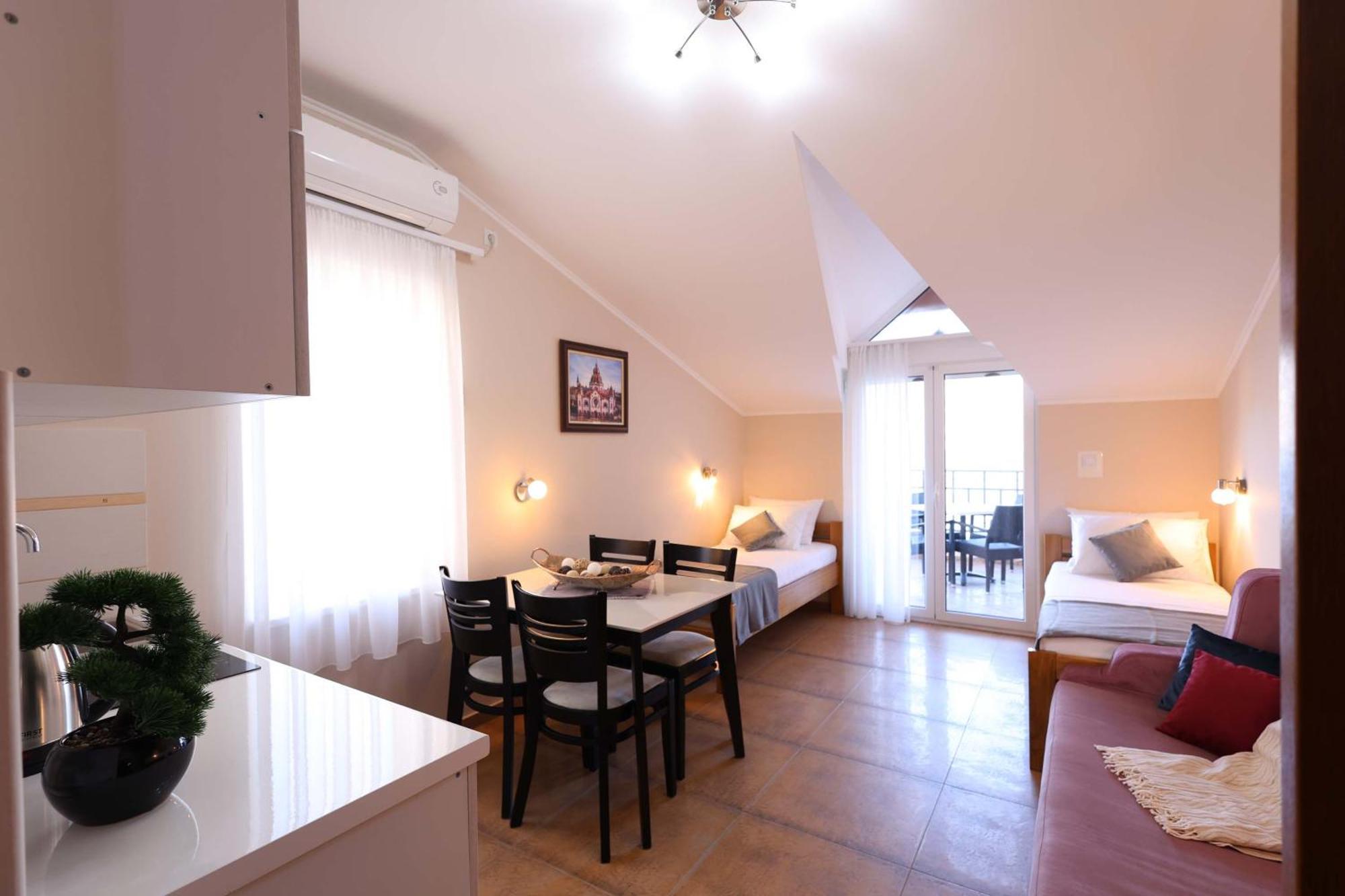 Bellezza Resort & Spa Kotor Bilik gambar