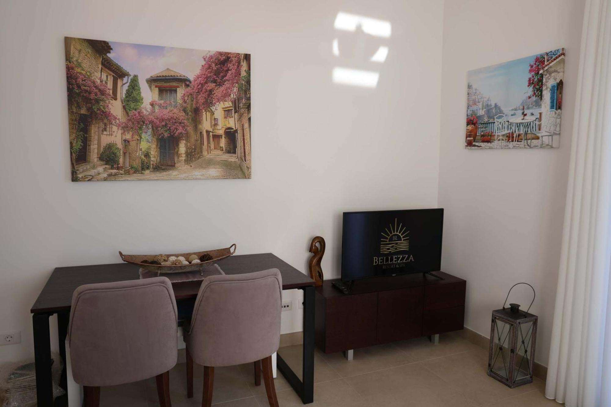 Bellezza Resort & Spa Kotor Bilik gambar