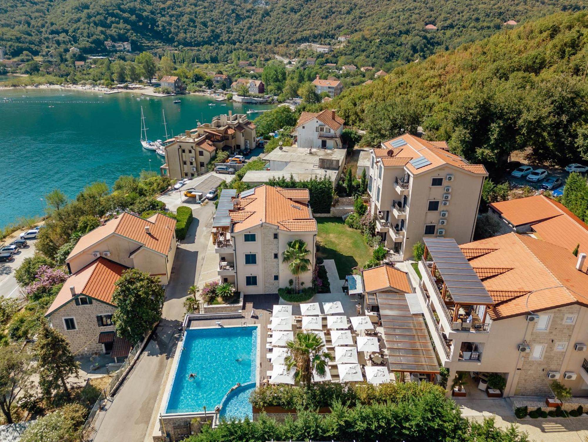 Bellezza Resort & Spa Kotor Luaran gambar