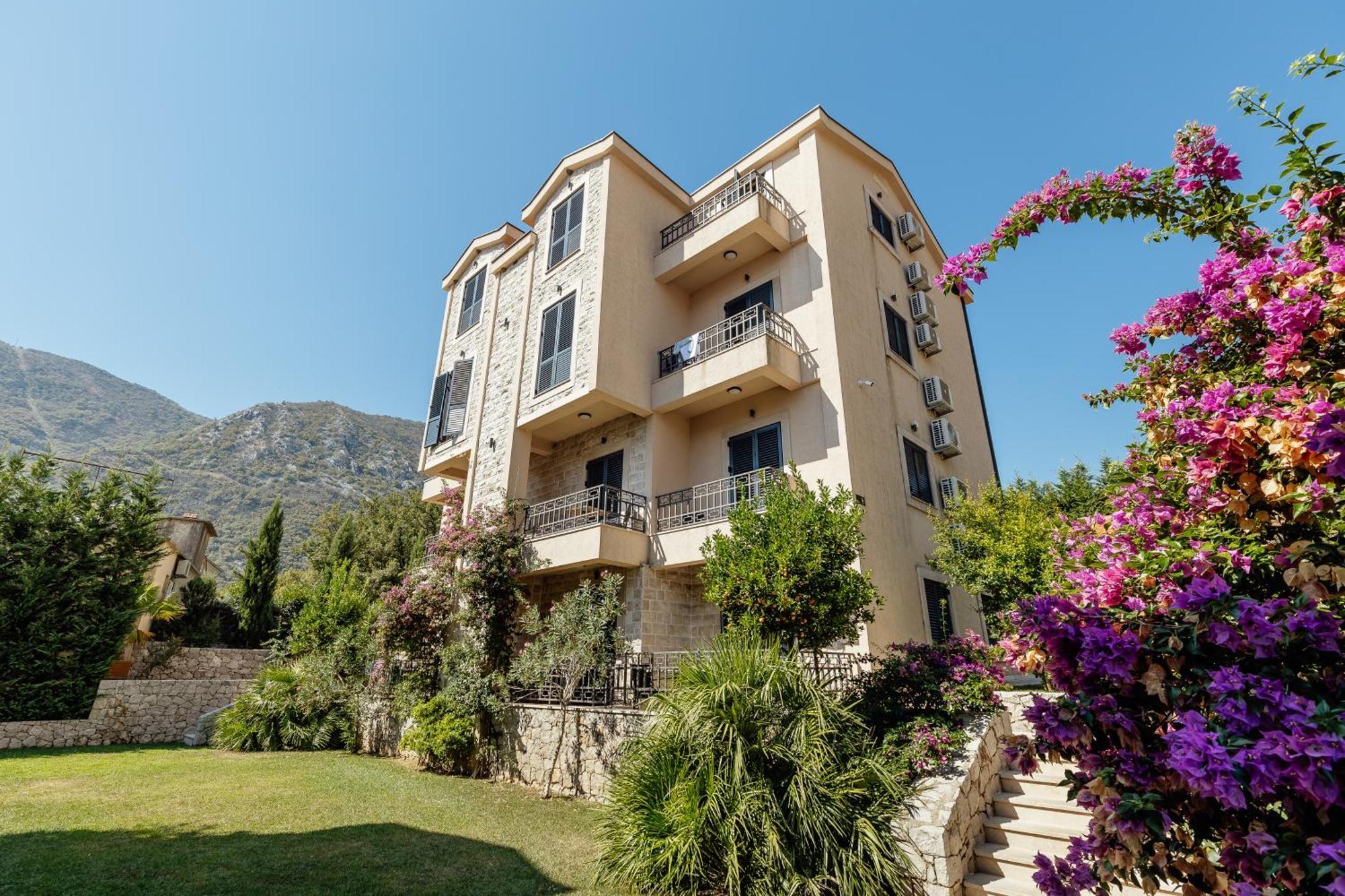 Bellezza Resort & Spa Kotor Luaran gambar